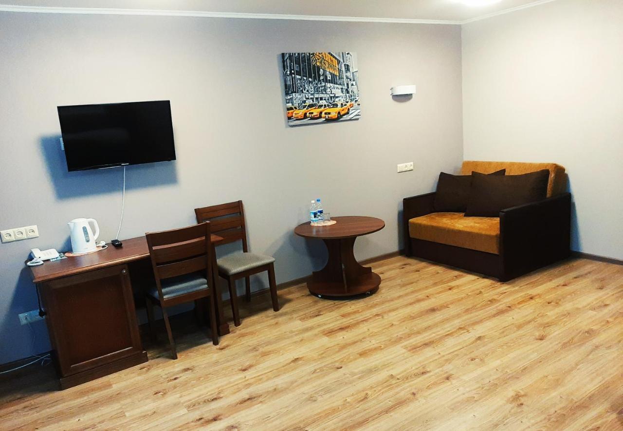 Tourist Hotel Kharkiv Exterior photo