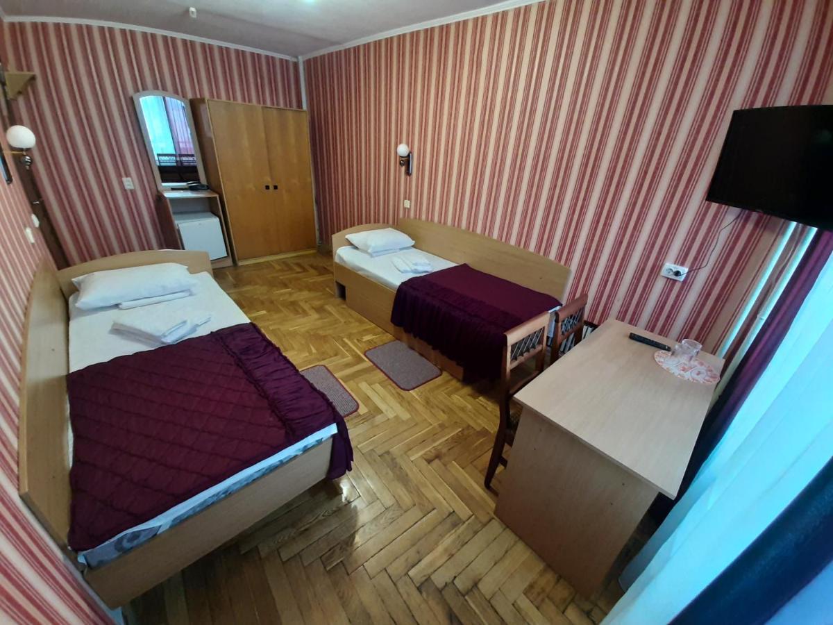 Tourist Hotel Kharkiv Exterior photo